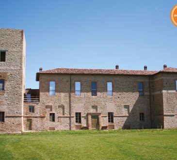 Restauro della torre principale del palazzo “La Confina” con Blocchi POROTON® P800 MA