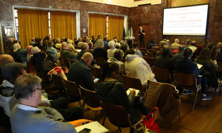 Wavin Italia riceve il premio di azienda più innovativadurante il workshop “La sostenibilità del Progetto versol’efficienza energetica del futuro”!