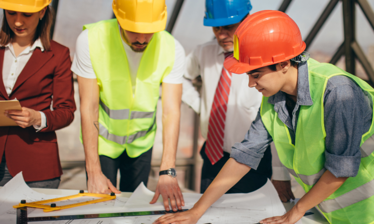 Direttore dei lavori e vizi costruttivi, quando il tecnico risponde con l’impresa